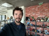 Selfie samples, 0.8x - 20mm, f/2.0, ISO 397, 1/50s (4080x3060px) - vivo X500 Pro Max review