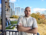 Human subjects, main camera (1x): Portrait mode - 24mm, f/2.8, ISO 67, 1/274s (4096x3072px) - vivo X500 Pro Max review