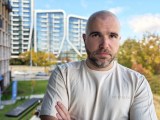 Human subjects, main camera (1x): Portrait mode, 35mm - 35mm, f/2.8, ISO 67, 1/251s (4096x3072px) - vivo X500 Pro Max review