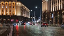 Xiaomi 17 Ultra, video screengrabs, low light: 2x -  (3840x2160px) - Xiaomi 17 Ultra review