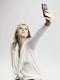 Maria Sharapova signs with Sony Ericsson