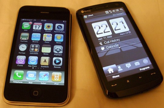HTC Touch HD next to the iPhone 3G