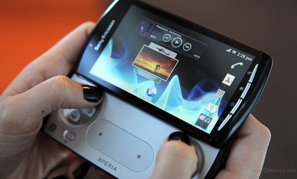 Sony Releases ICS Beta ROM For Xperia PLAY - GSMArena.Com News