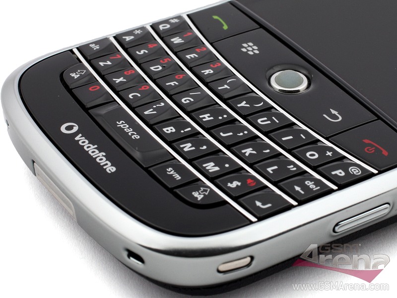 BlackBerry Bold 9000 pictures, official photos