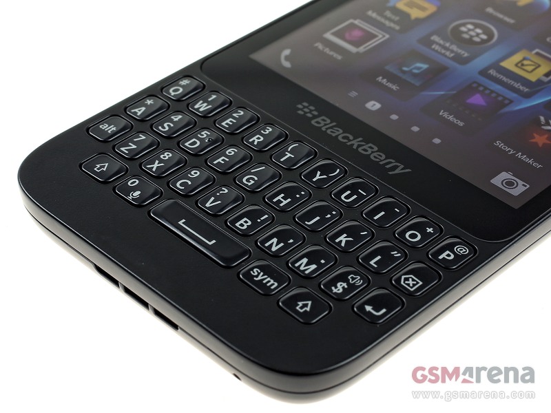 BlackBerry Q5