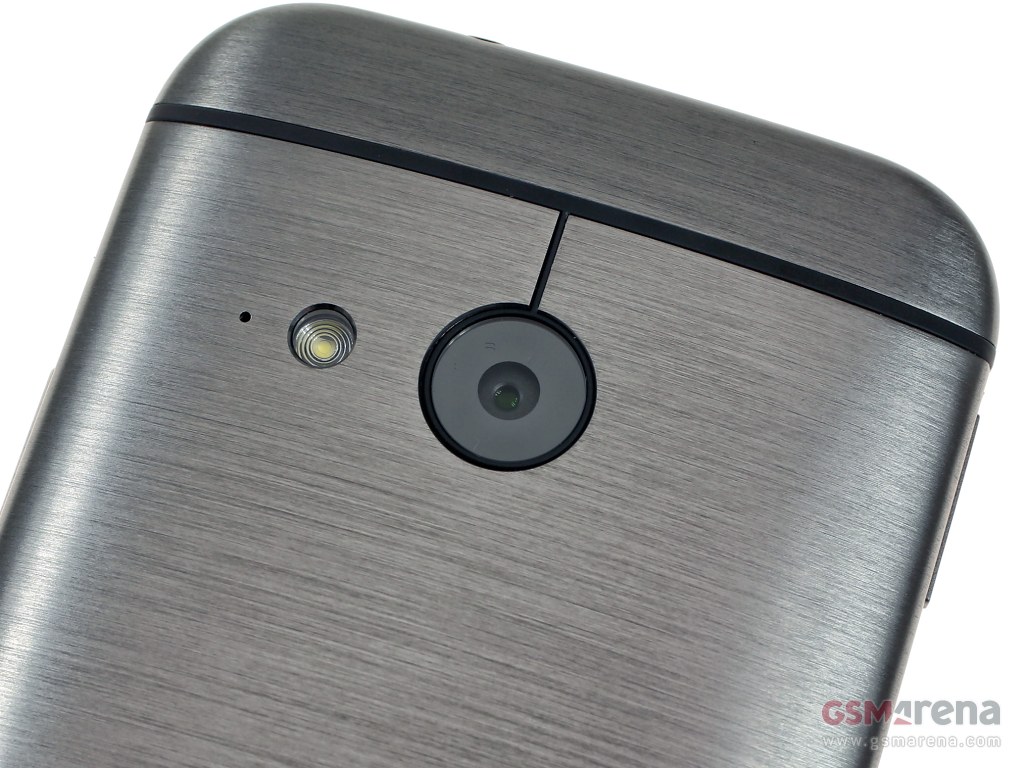 Как поменять батарейку на htc one mini 2