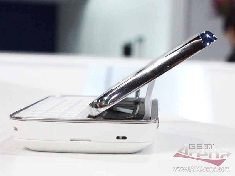Nokia N97 pictures, official photos