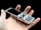 Sony Ericsson W995