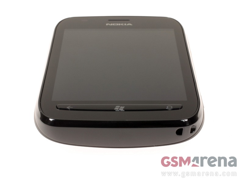 Nokia Lumia 710 pictures, official photos