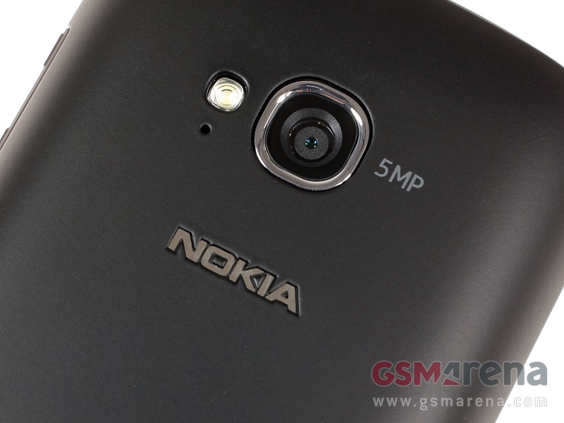 Nokia Lumia 710 pictures, official photos