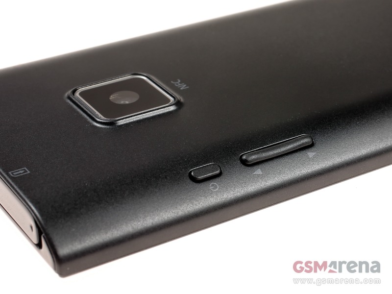 Panasonic Eluga DL1