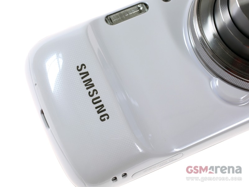 Samsung Galaxy S4 zoom