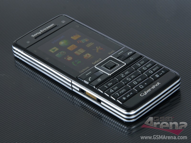 Sony Ericsson C902 pictures, official photos