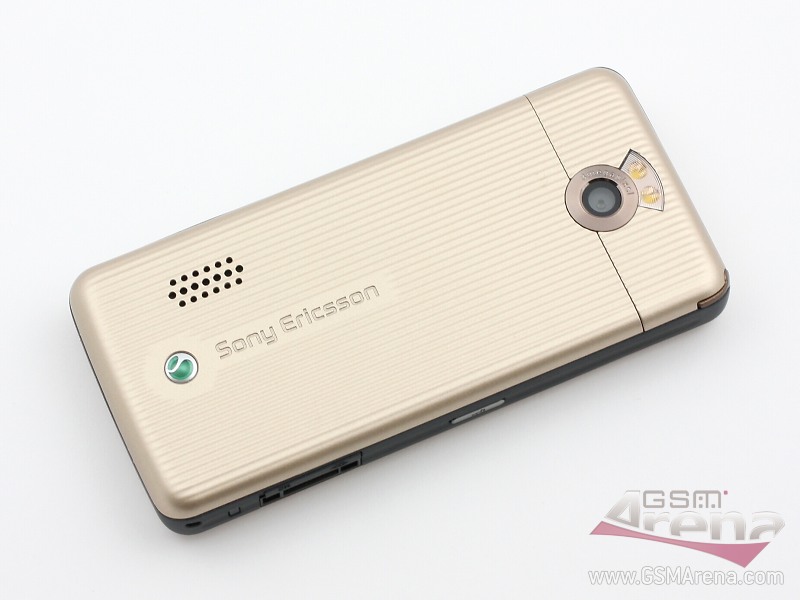 Sony Ericsson G700 pictures, official photos