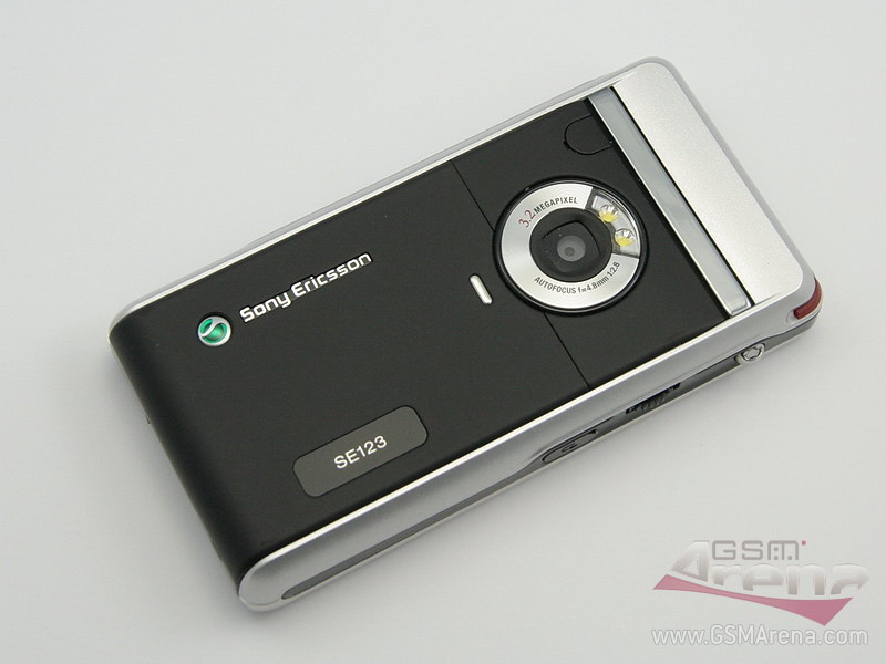 Sony Ericsson P1 pictures, official photos