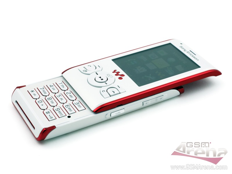 Sony Ericsson W595 pictures, official photos