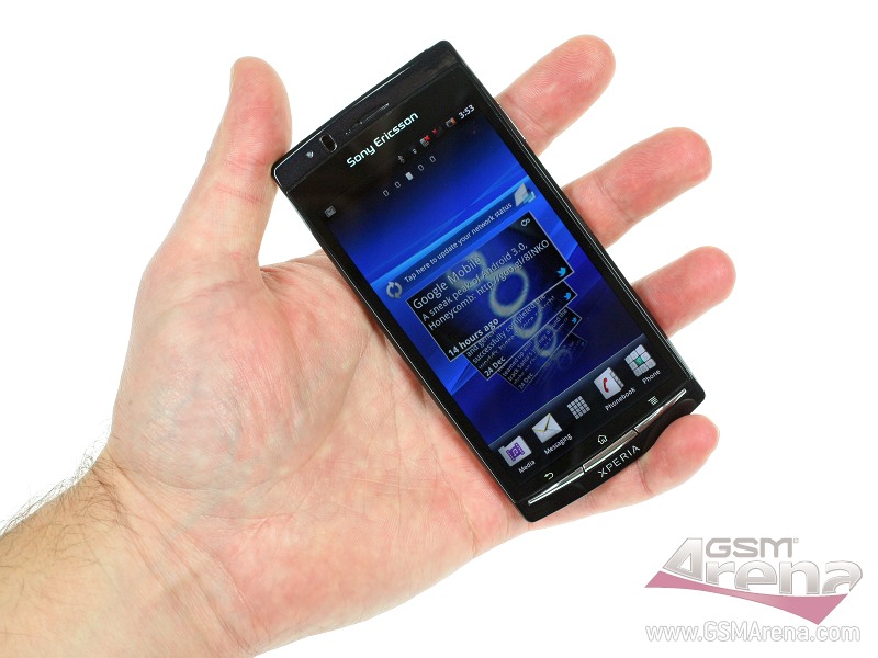 Sony Ericsson Xperia Arc pictures, official photos