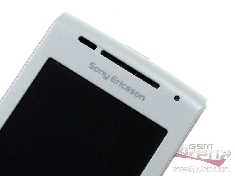 Sony Ericsson Xperia X8 pictures, official photos