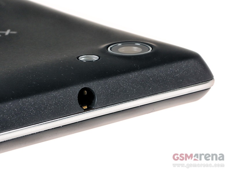 Sony Xperia J pictures, official photos