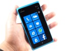 Titan 2 vs. Lumia 900